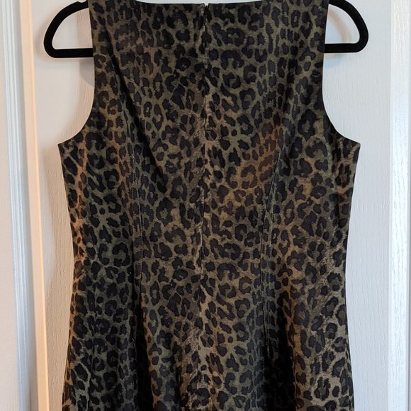 💚Green Leopard Sheath Dress by Ann Taylor- Size 10P - Picture 2 of 8